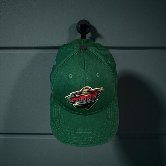 NHL Brand Youth Mn Wild Embroirdered Logo Adjustable Hat Cap Green - Picture 1 of 9